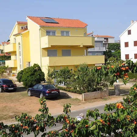 Lara * Vodice